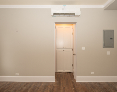 817 W Lakeside Place - Photo Thumbnail 9