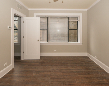 817 W Lakeside Place - Photo Thumbnail 7