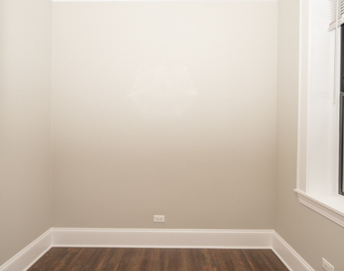 817 W Lakeside Place - Photo Thumbnail 11