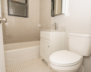 817 W Lakeside Place - Photo Thumbnail 13