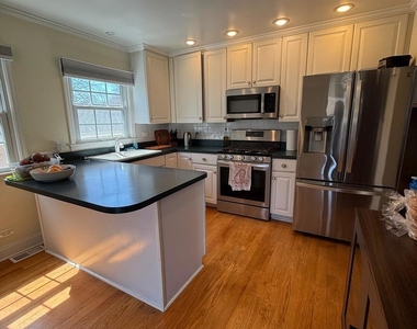 939 Wayne Avenue - Photo Thumbnail 2