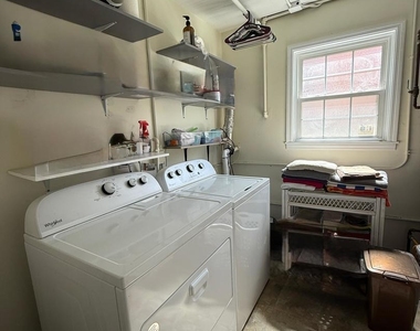 939 Wayne Avenue - Photo Thumbnail 17
