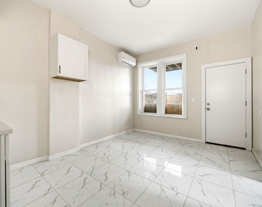 1621 S Lawndale Avenue - Photo Thumbnail 5