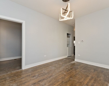 1922 N Wilmot Avenue - Photo Thumbnail 3