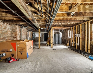 1621 S Lawndale Avenue - Photo Thumbnail 12