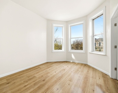 1621 S Lawndale Avenue - Photo Thumbnail 6