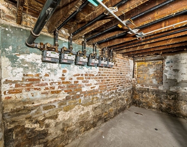 1621 S Lawndale Avenue - Photo Thumbnail 11