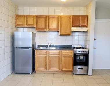 4764 N Virginia Avenue - Photo Thumbnail 3