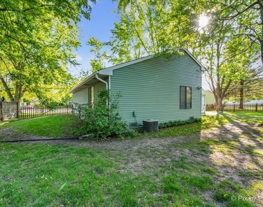 417 Bayview Avenue - Photo Thumbnail 25