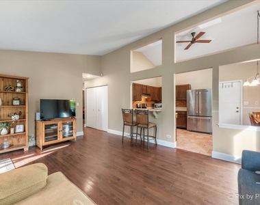 417 Bayview Avenue - Photo Thumbnail 4