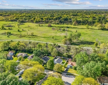 417 Bayview Avenue - Photo Thumbnail 2
