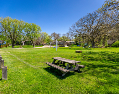 1010 Osage Drive - Photo Thumbnail 23