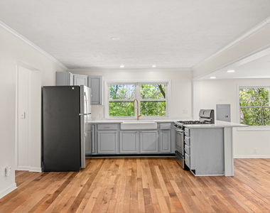 1010 Osage Drive - Photo Thumbnail 8
