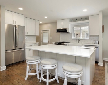 716 Laramie Avenue - Photo Thumbnail 1