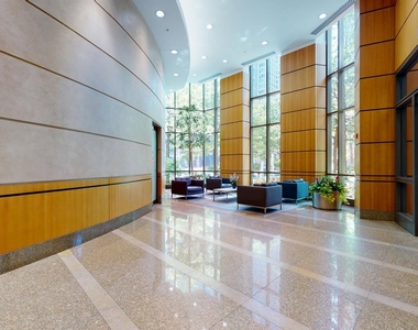 400 N Lasalle Drive - Photo Thumbnail 1