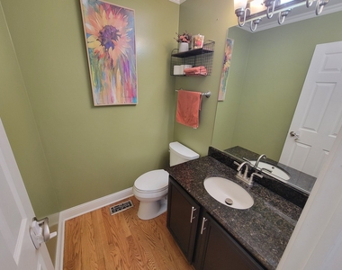 7722 Milan Way - Photo Thumbnail 13