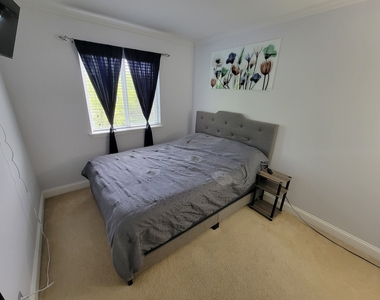 7722 Milan Way - Photo Thumbnail 18