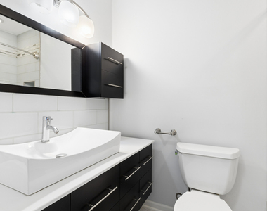 8058 W Lyons Street - Photo Thumbnail 11