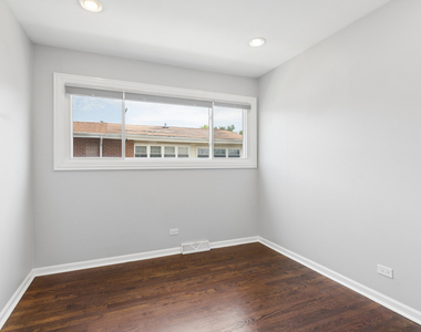 8058 W Lyons Street - Photo Thumbnail 10