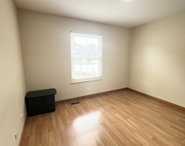 1106 Wildberry Court - Photo Thumbnail 13