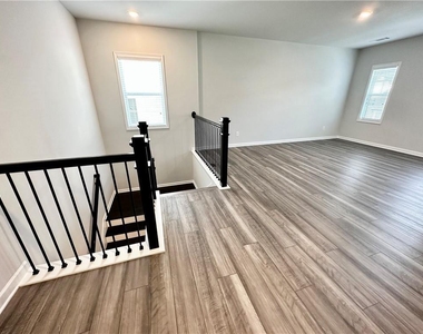 1772 Dover Creek Lane - Photo Thumbnail 7