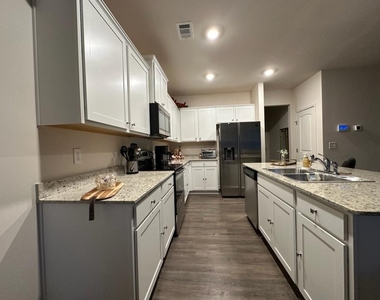 5216 Barberry Avenue - Photo Thumbnail 21