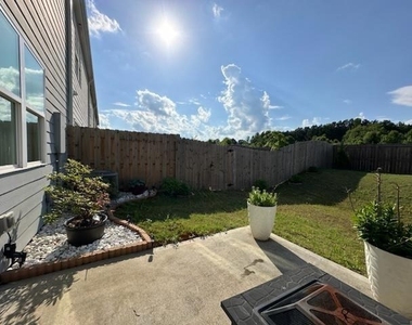 5216 Barberry Avenue - Photo Thumbnail 11