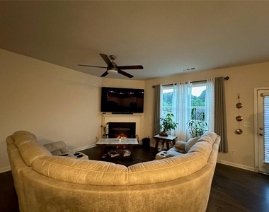 5216 Barberry Avenue - Photo Thumbnail 19