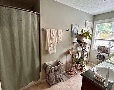 2134 Atkinson Lane - Photo Thumbnail 15