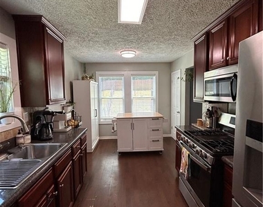 2134 Atkinson Lane - Photo Thumbnail 3