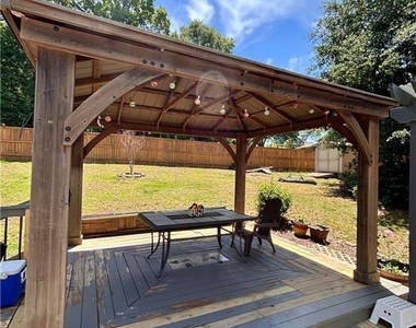 2134 Atkinson Lane - Photo Thumbnail 19