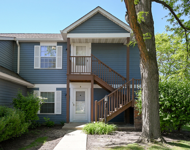 363 Pembroke Lane - Photo Thumbnail 2