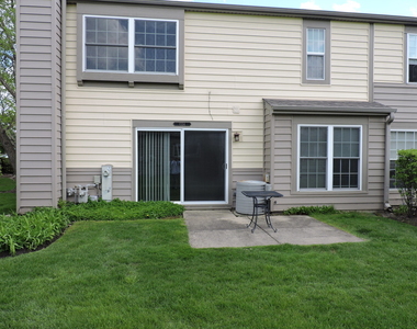 1334 Gloucester Circle - Photo Thumbnail 2