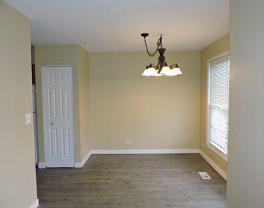1334 Gloucester Circle - Photo Thumbnail 6