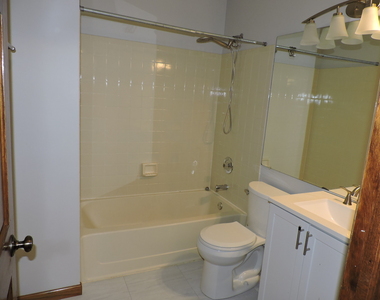 1334 Gloucester Circle - Photo Thumbnail 11