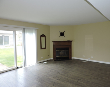 1334 Gloucester Circle - Photo Thumbnail 5