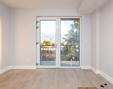 290 Linden Blvd 11226 - Photo Thumbnail 10