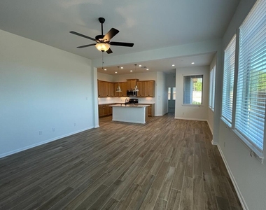 639 Silver Pear Court - Photo Thumbnail 5
