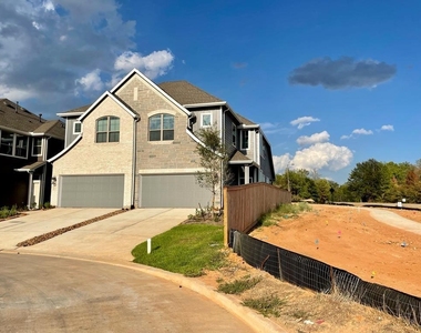 639 Silver Pear Court - Photo Thumbnail 3