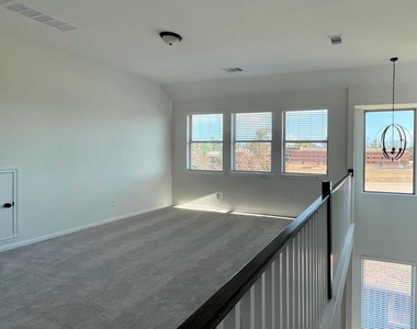 639 Silver Pear Court - Photo Thumbnail 18