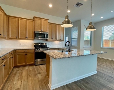 639 Silver Pear Court - Photo Thumbnail 24