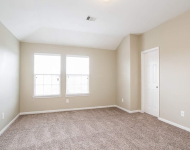 1010 Doubletree Glen Drive - Photo Thumbnail 8
