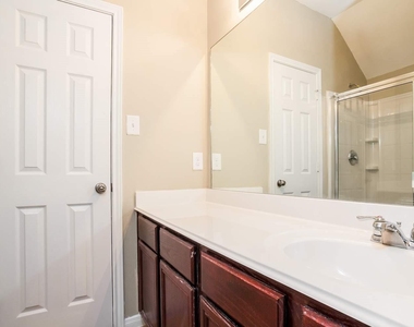 1010 Doubletree Glen Drive - Photo Thumbnail 12