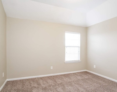1010 Doubletree Glen Drive - Photo Thumbnail 10