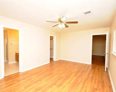 16503 Canario Drive - Photo Thumbnail 10