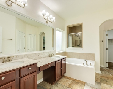 3505 Firenze Drive - Photo Thumbnail 9