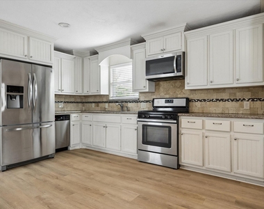 2519 White Oak Drive - Photo Thumbnail 4