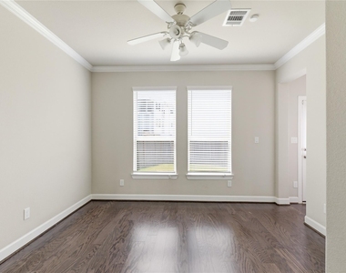 12006 Ridgewood Hill Drive - Photo Thumbnail 3