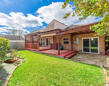 1319 Ambergate Drive - Photo Thumbnail 4