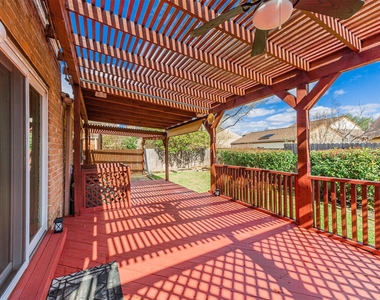 1319 Ambergate Drive - Photo Thumbnail 3